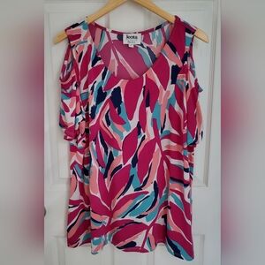 Leota exclusively for DIA & Co colorful cold shoulder sleeve top size 1L (XL)